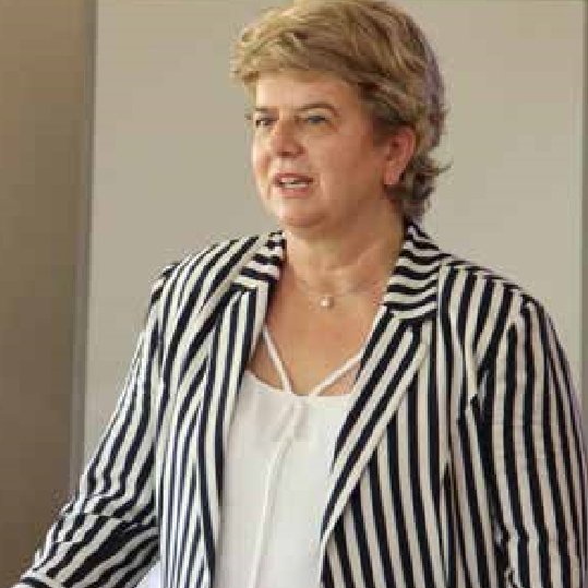 Dr. Nilay Ünal